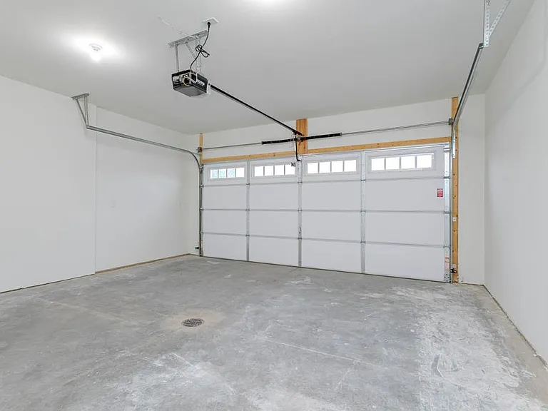 3506 Green Pastures Ln — Photo 46