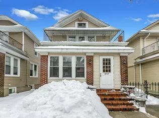 8717 81st Rd, Glendale, NY 11385