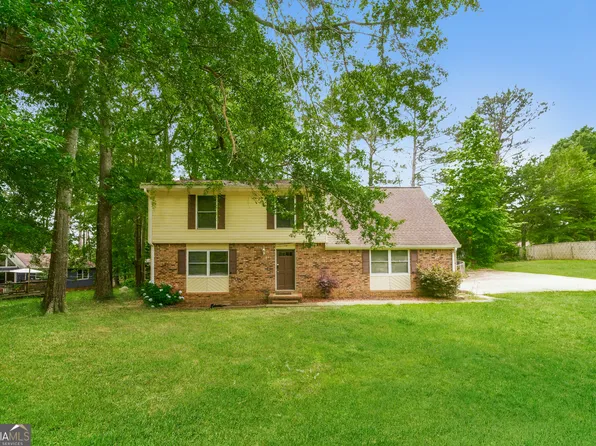 113 Lisa Ln, Carrollton, GA 30117