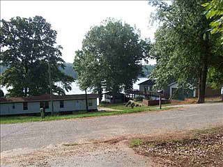 4th image of 684 Pittmans Landing Dr