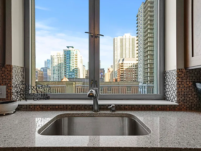 625 N Dearborn St #960 — Photo 19