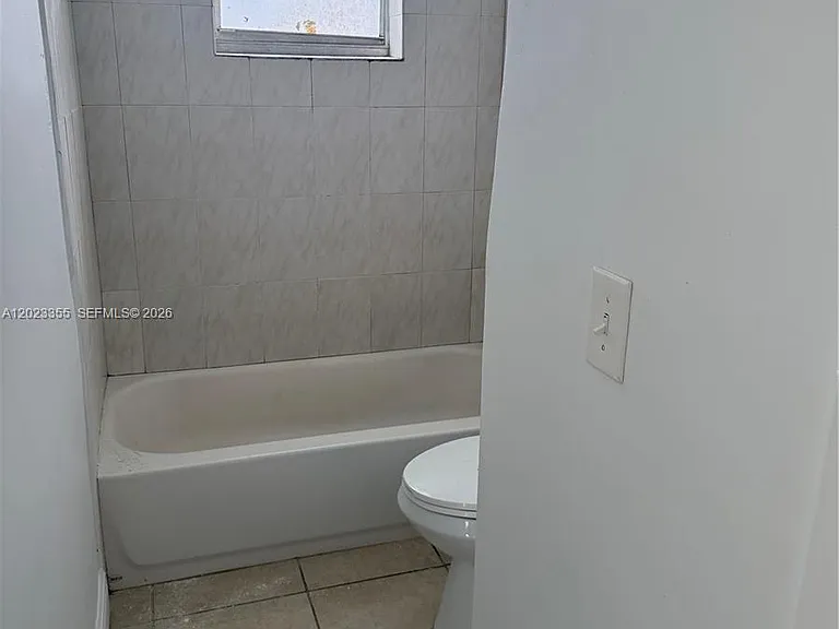 4495 NW 9th St #105 — Photo 8
