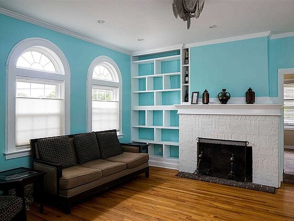 2nd image of 313 Woodmere Blvd