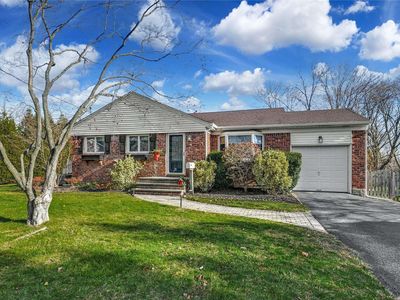 11 West Point Drive, East Northport, NY, 11731