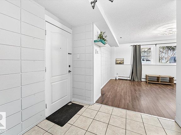 5th image of 2111 14th St SW #101