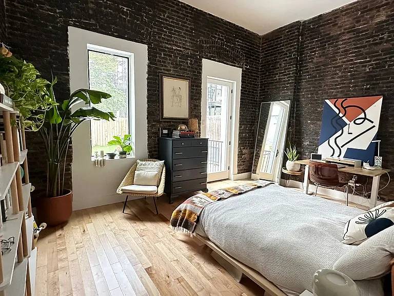 247 Nassau Ave #1R — Photo 3