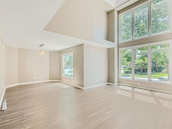 5th image of 8963 S Winchester Ave
