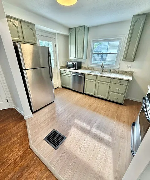 983 Sells Ave — Photo 7