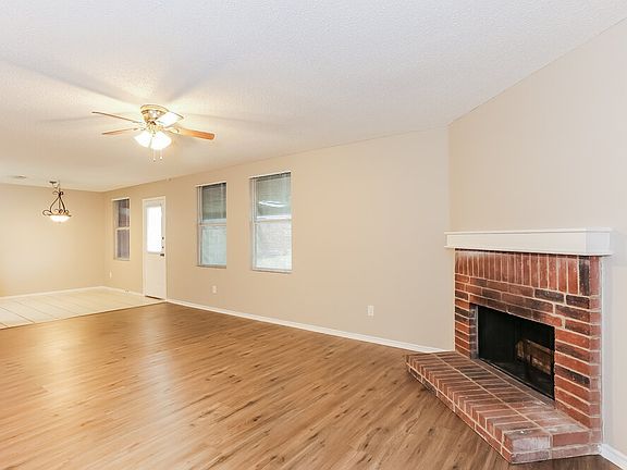 5th image of 1309 Anna Lea Ln