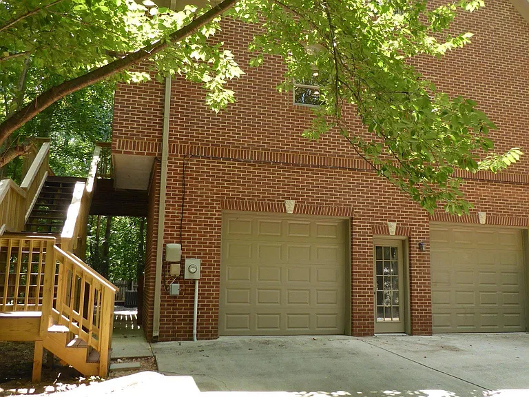1040 Cole Cir — Photo 38