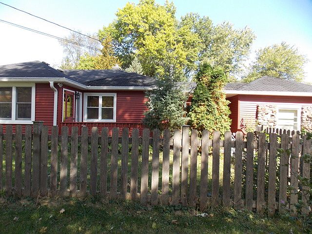 1st image of 28W542 Rogers Ave