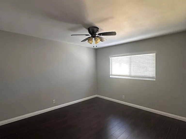 7521 Norton Ave #6 — Photo 15