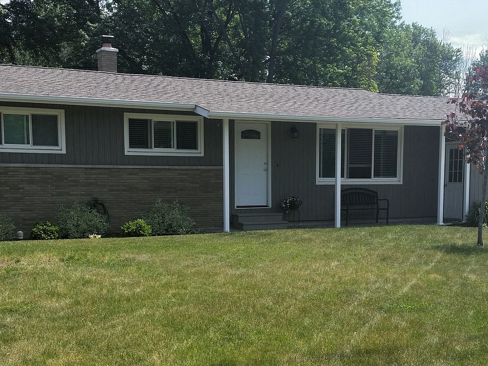 1st image of 2931 Douglas Dr