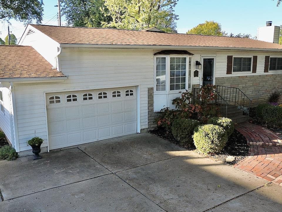 1st image of 2107 Melon Dr
