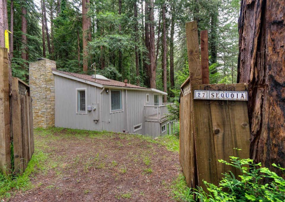 1st image of 27 Sequoia Dr