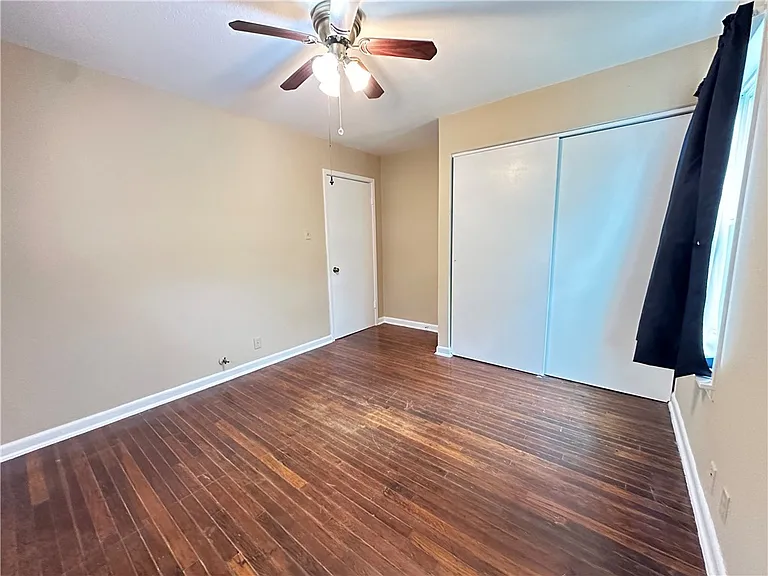 921 Oak St — Photo 15