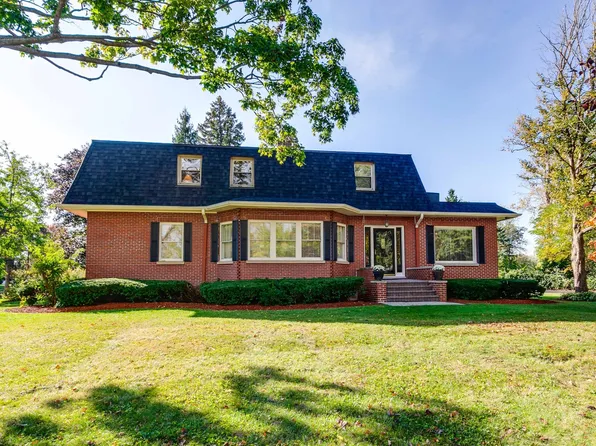 16231 W Port Clinton Rd, Prairie View, IL 60069