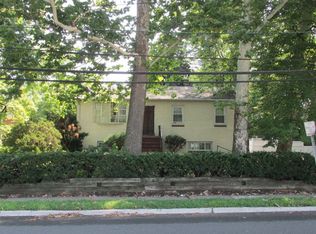 86 S Paramus Rd, Paramus, NJ 07652