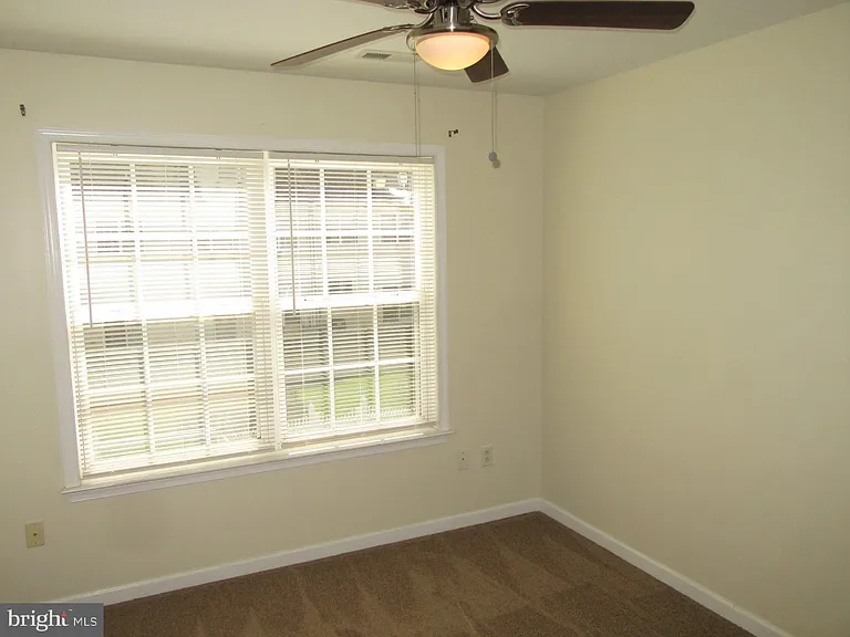 181 Gillespie Ave — Photo 12