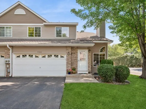 5523 W Fillmore Cir NE, Fridley, MN 55432