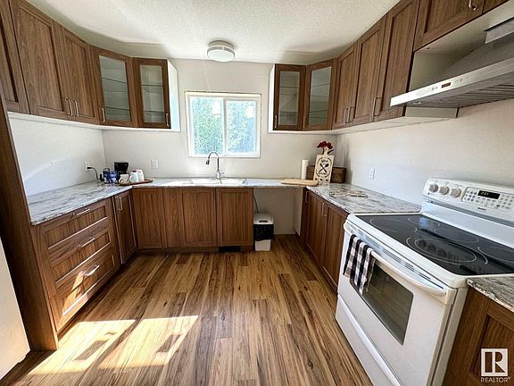 5th image of 4603 53rd St