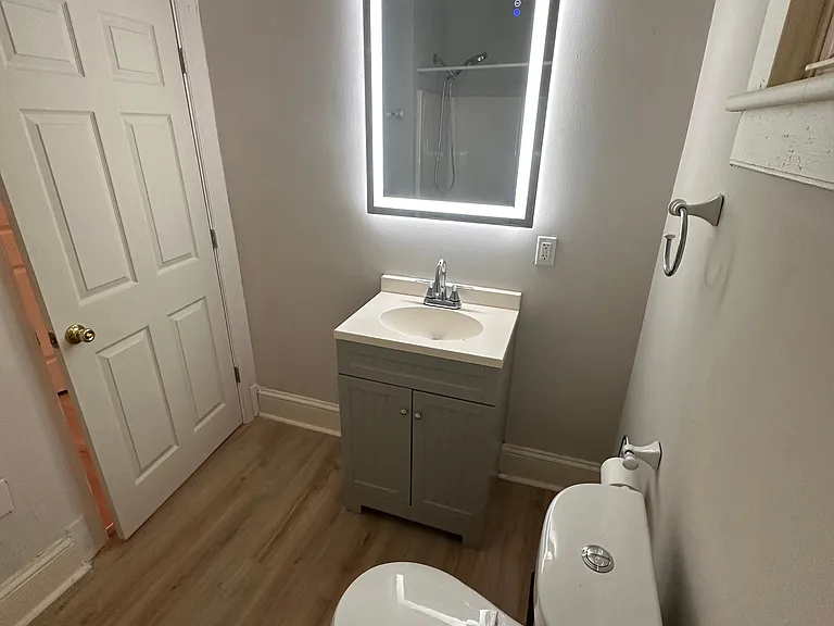 125 Lee Ave — Photo 8