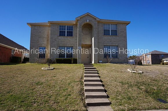1st image of 323 Timberline Dr