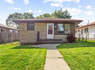 5723 N 98th St, Milwaukee, WI 53225