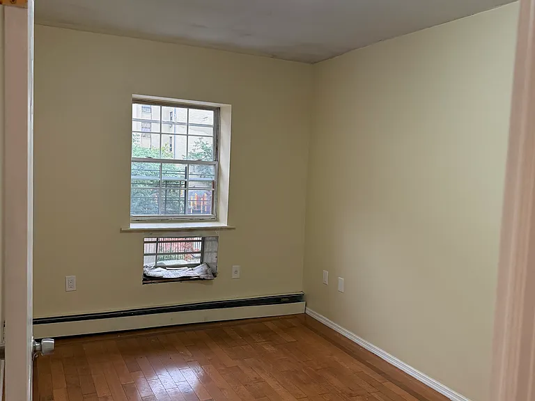 410 E 183rd St #3 — Photo 6
