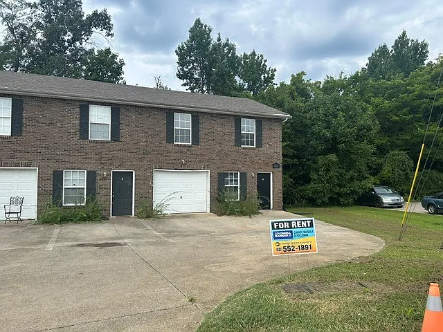 824 Oak Arbor Ct #D — Photo 2
