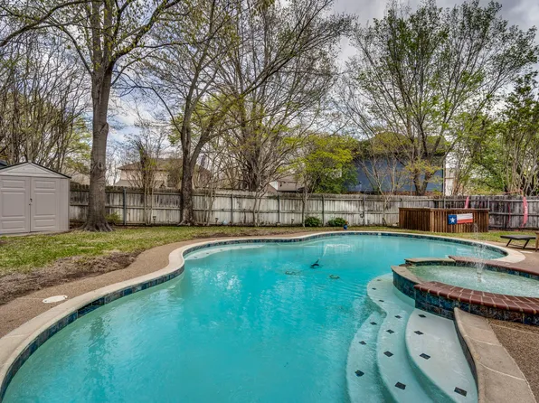 2422 Green Willow Ct, Arlington, TX 76001