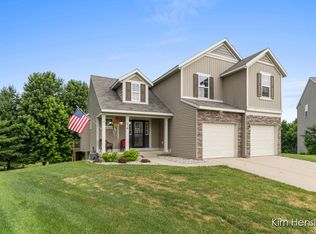 678 Orchard Ct NE, Rockford, MI 49341