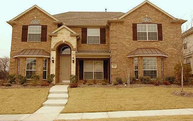 1st image of 805 Graystone Dr