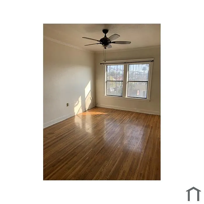 Building Photo - 4373 S Van Ness Ave #4
