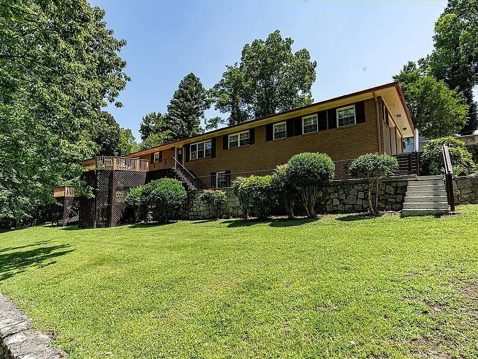 304 Westview Dr