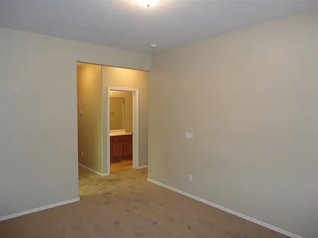 4320 W Burgess Ln — Photo 2