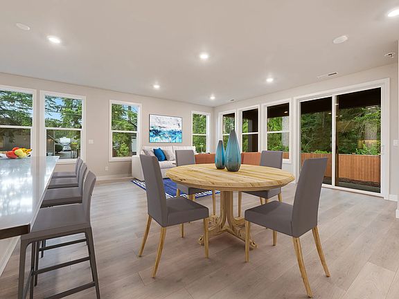 Dining Room Virtually Staged