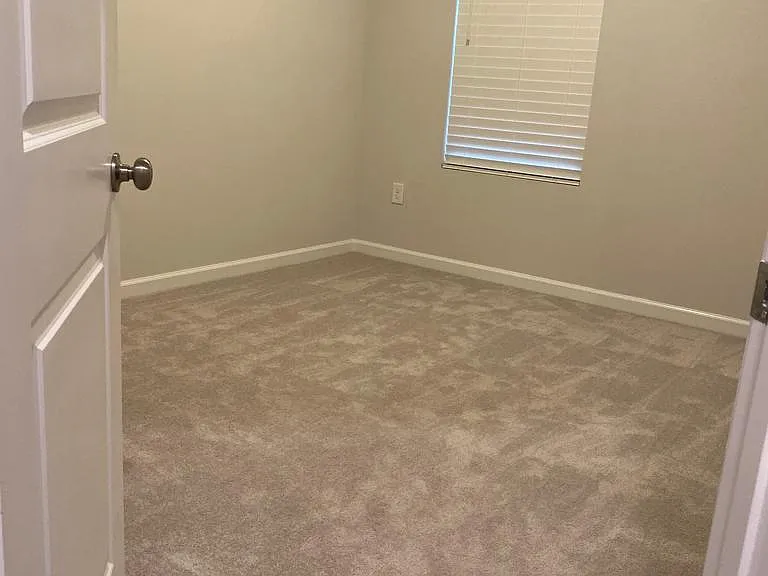 Bedroom 3 - 3rd floor