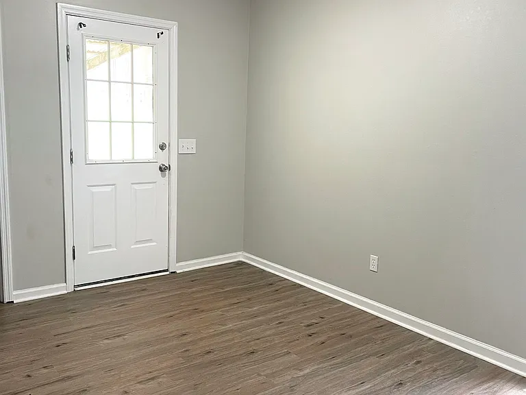 8428 Canaan Dr — Photo 9