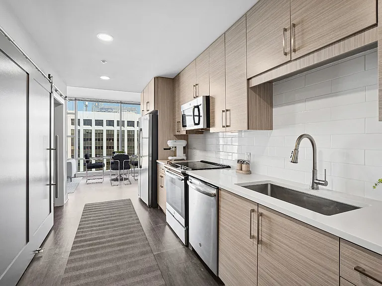 511 Faye — Photo 2