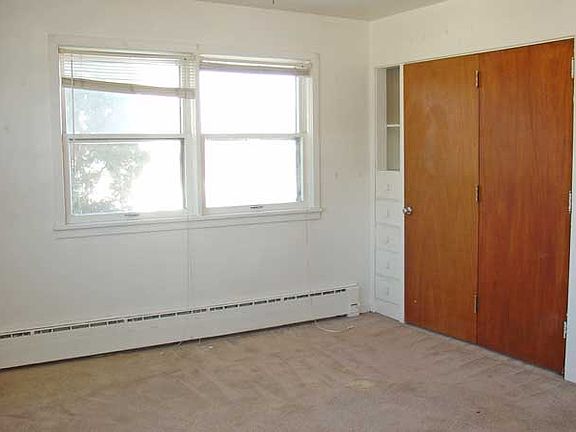 3rd image of 524 N 23rd St APT 5