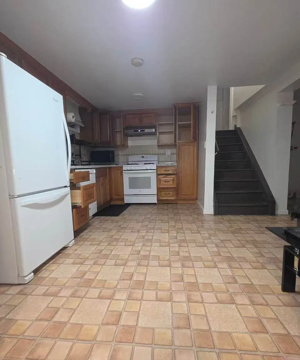 2 bed, 1000 sqft, $2,200 — Photo 1