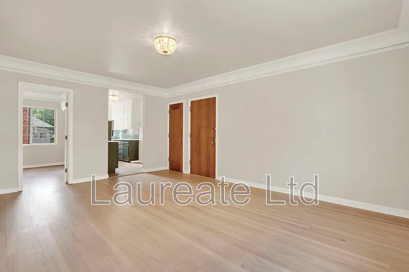 2 bed, 2.0 bath, 1100 sqft, $2,300 — Photo 2