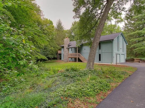 988 Woodcreek Dr, Milford, OH 45150
