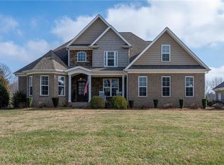 218 Beauchamp Rd, Advance, NC 27006