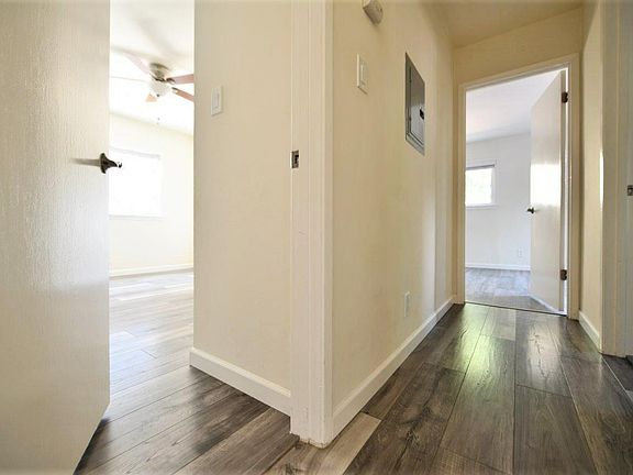 5th image of 1726 Lacassie Ave APT 9