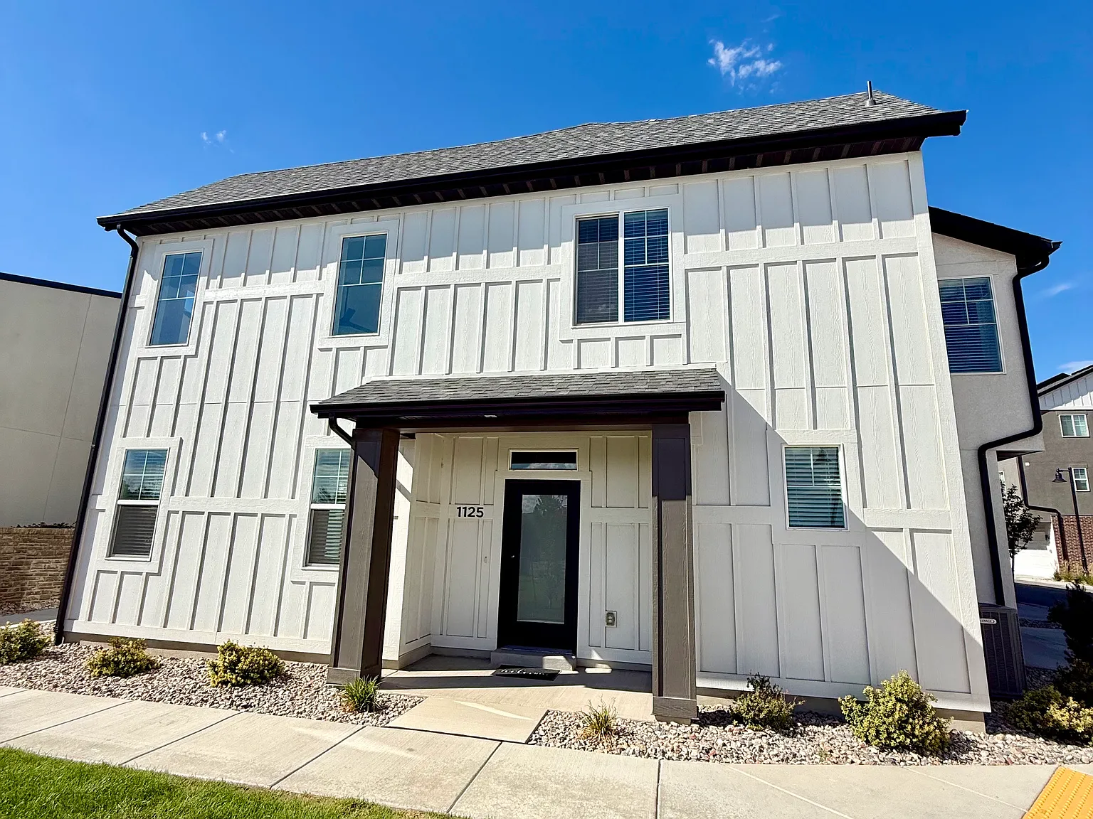 3 bed, 2.5 bath, 1614 sqft, $2,800 — Photo 3