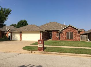 905 Vickery Ave, Yukon, OK 73099