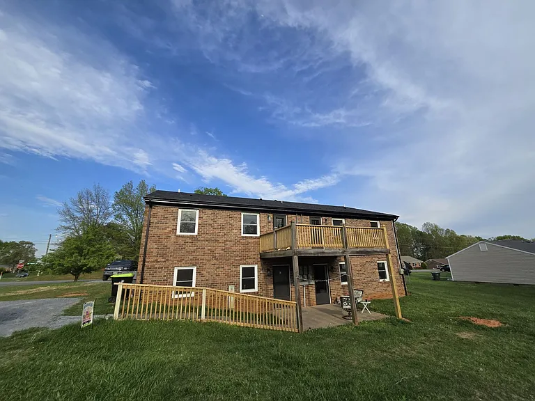 23 Deer Creek Dr #C — Photo 9