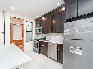 24-52 26th St #2, Astoria, NY 11102
